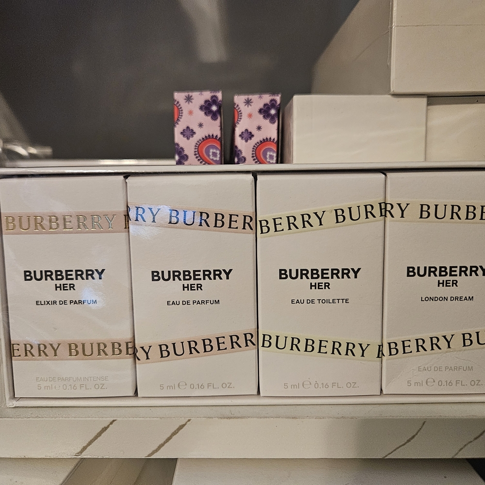 Burberry Her Fragrance Collection in White and Gold